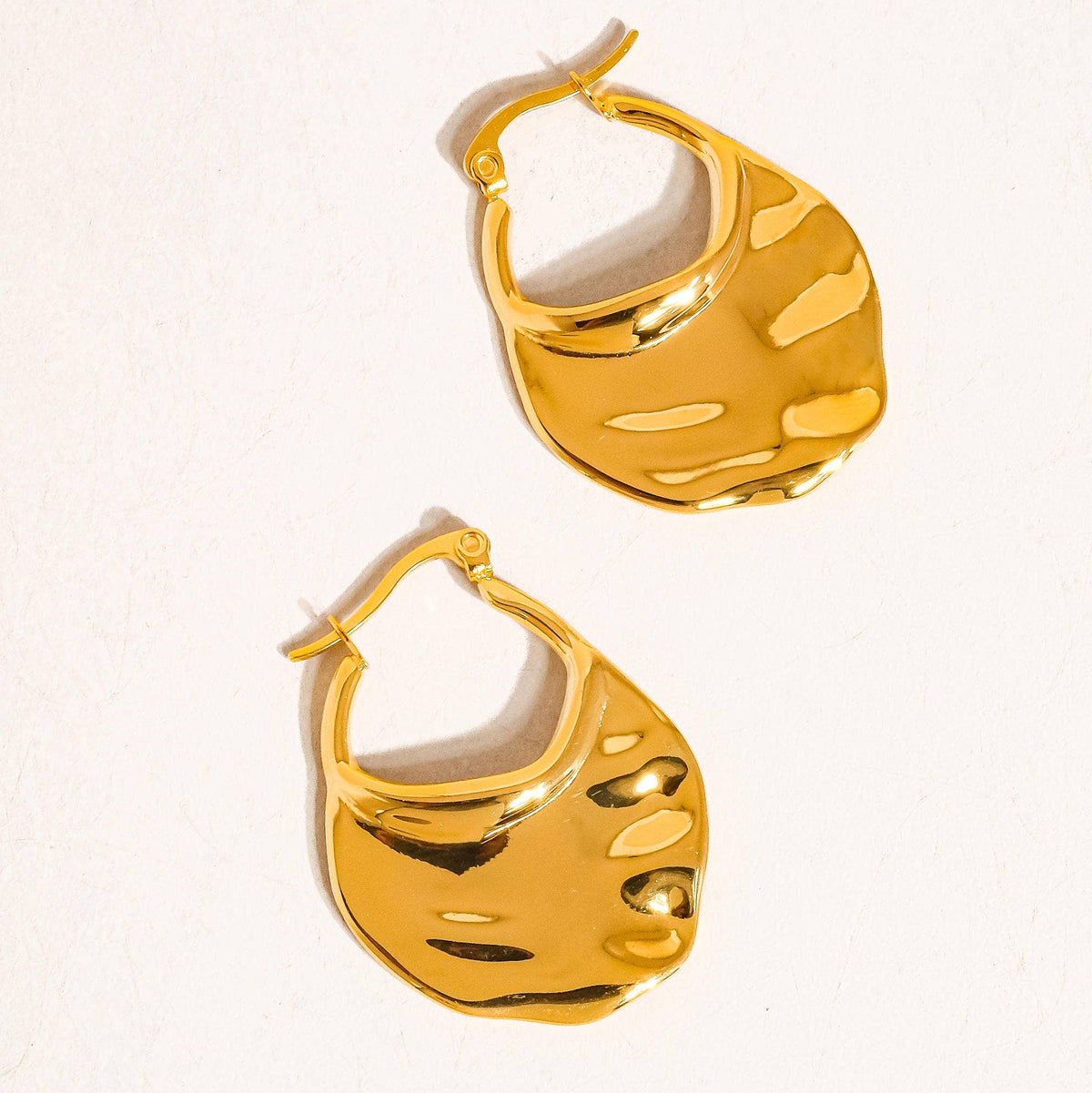 Jinni 18K Gold Non-Tarnish Classic Hoop Earring