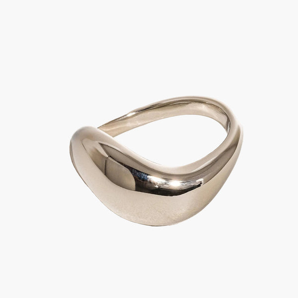 Erin 18K Non-Tarnish Classic Wavy Band