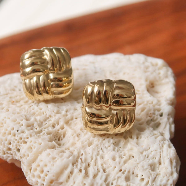 Luella 18K Gold Non-Tarnish Textured Knot Stud Earring