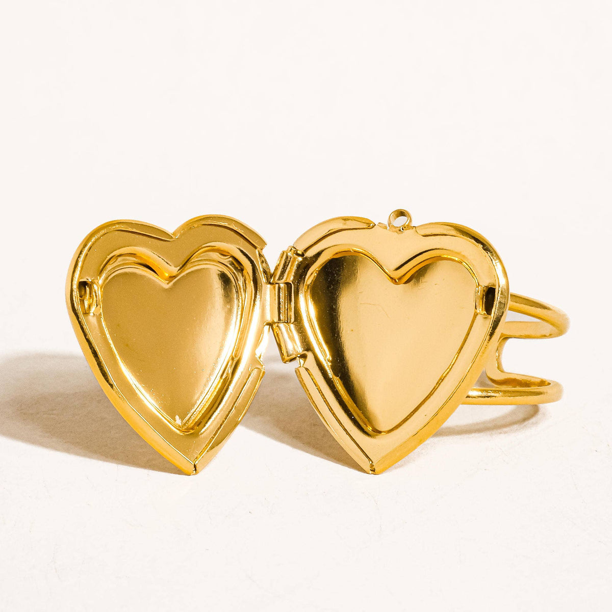 Sefina 18K Non-Tarnish Locket Heart Ring