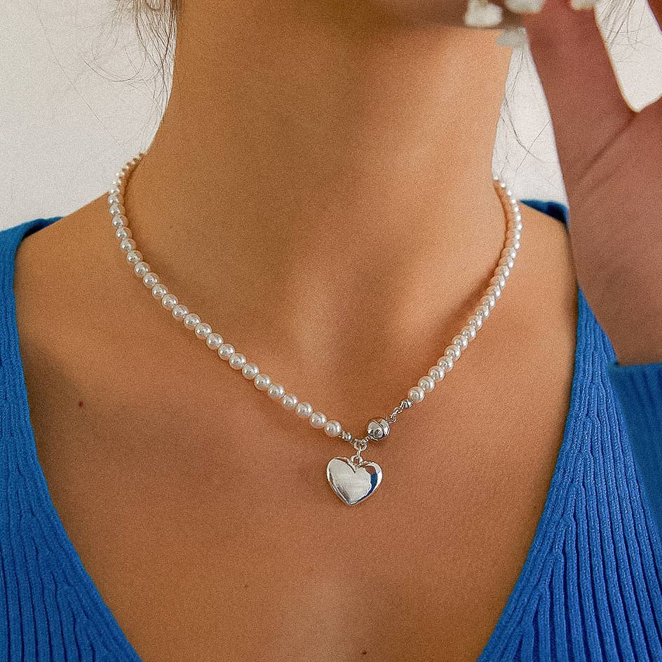 Gosse 18K Gold Vintage Pearl Heart Magnet Necklace