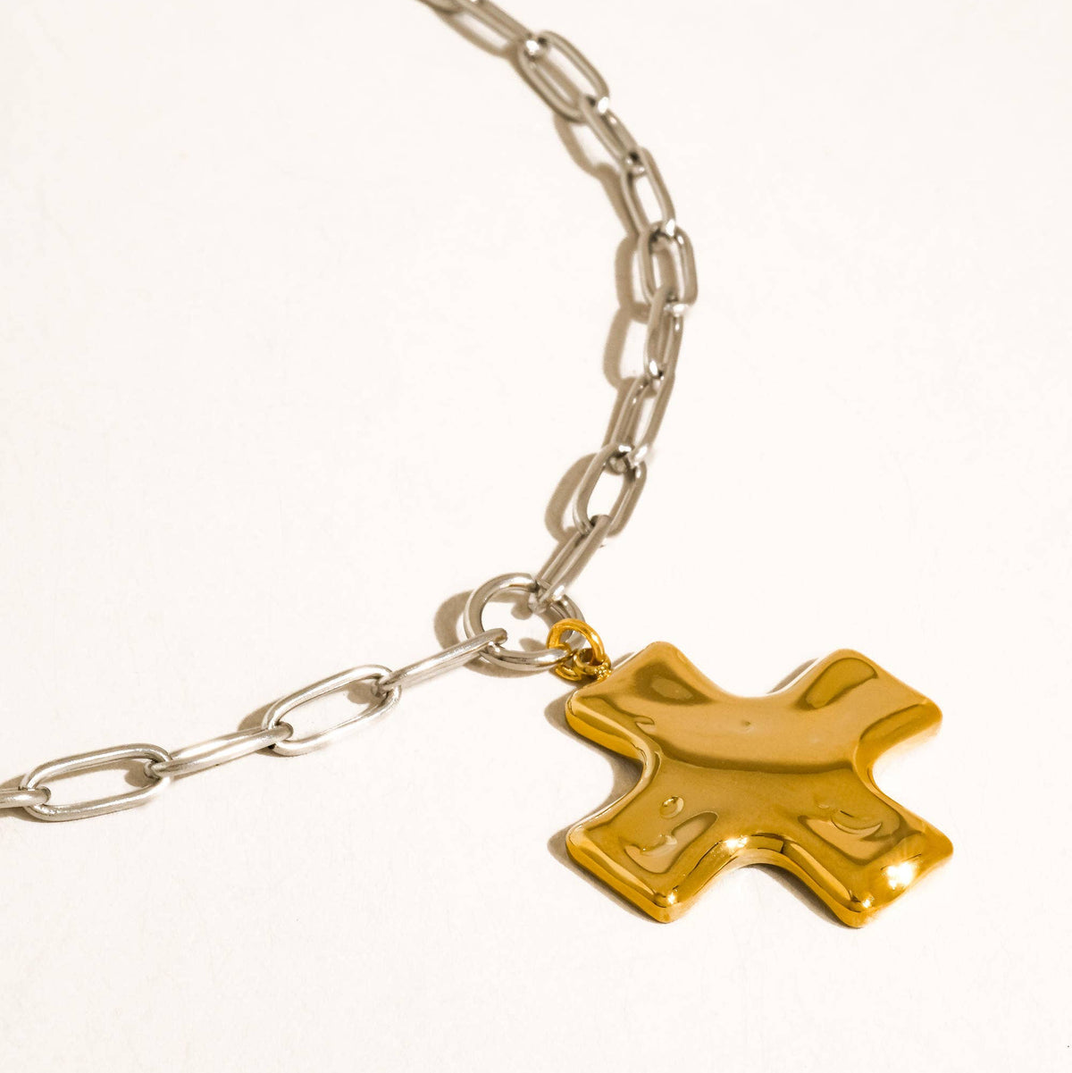 Zeni 18K Gold Non-Tarnish Cross Pendant Chain Necklace