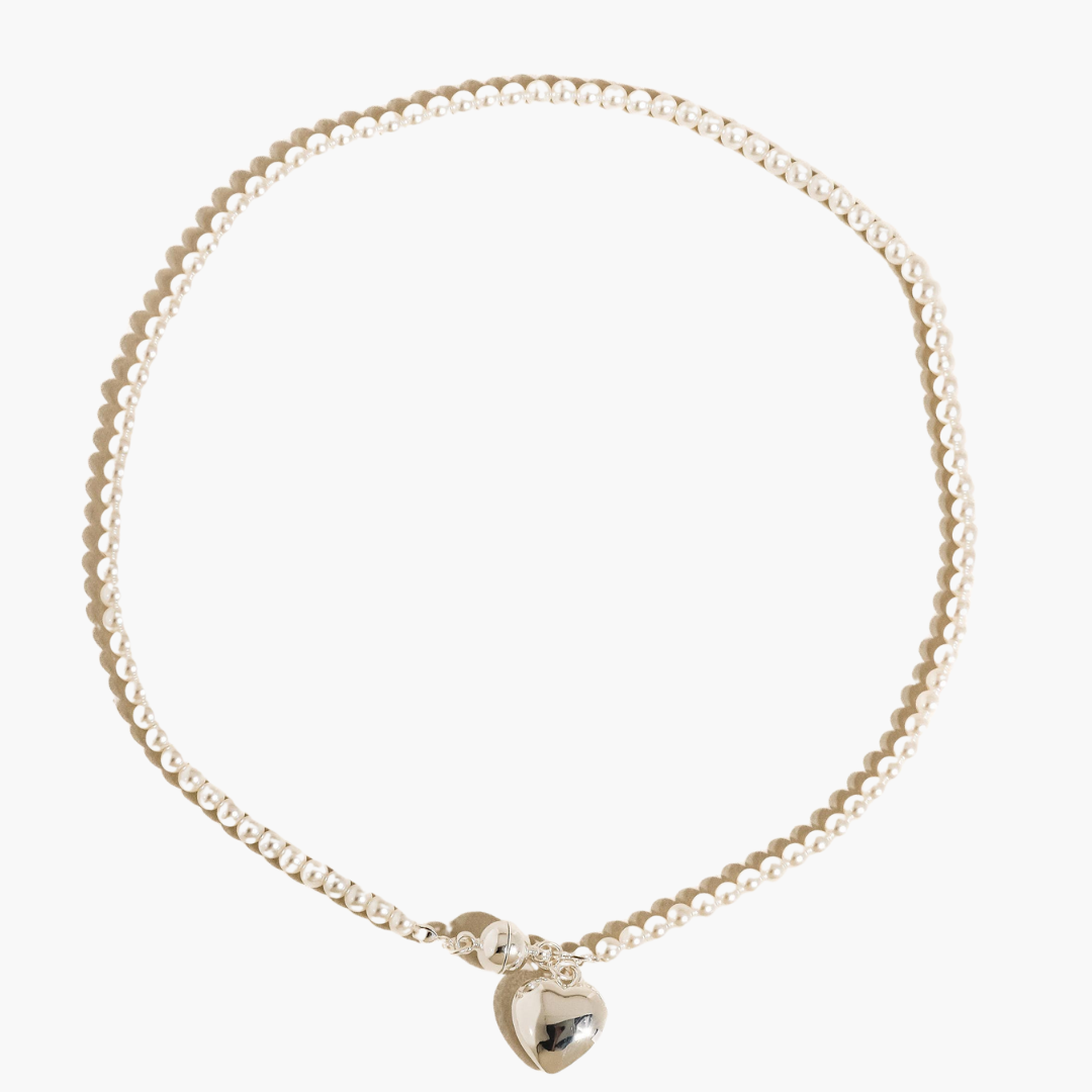 Gosse 18K Gold Vintage Pearl Heart Magnet Necklace