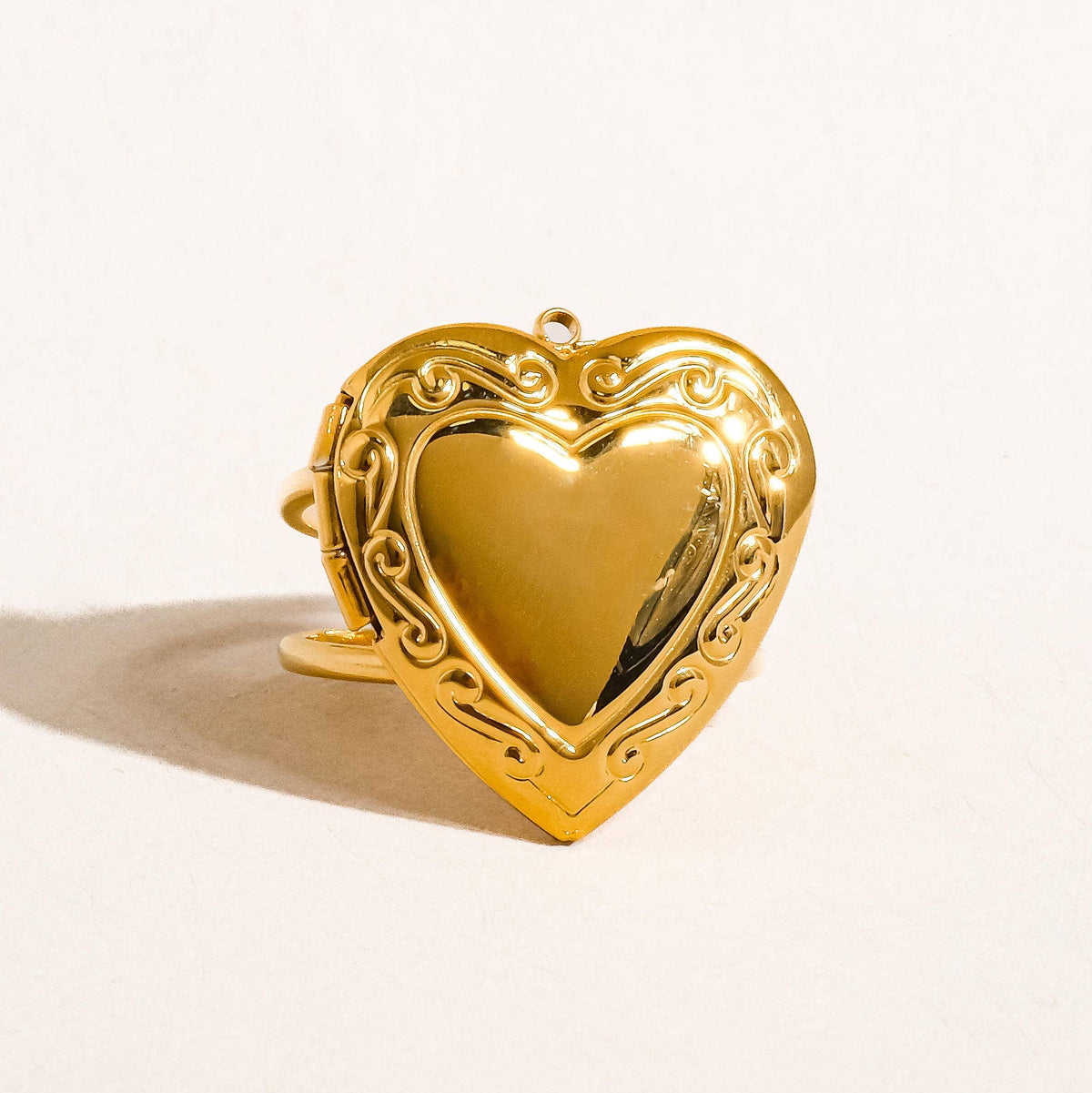 Sefina 18K Non-Tarnish Locket Heart Ring