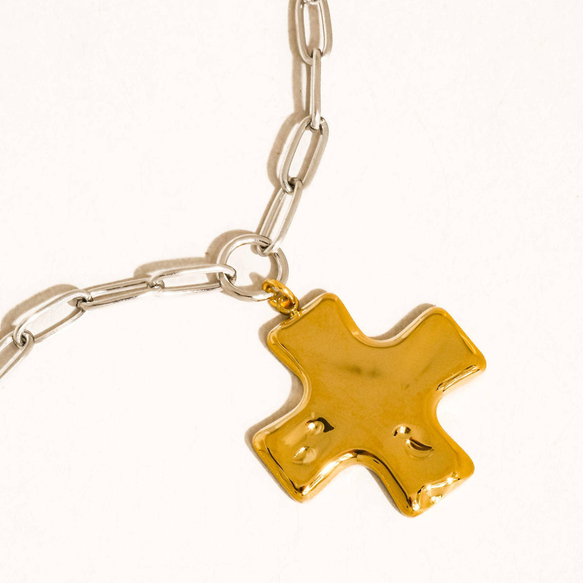 Zeni 18K Gold Non-Tarnish Cross Pendant Chain Necklace