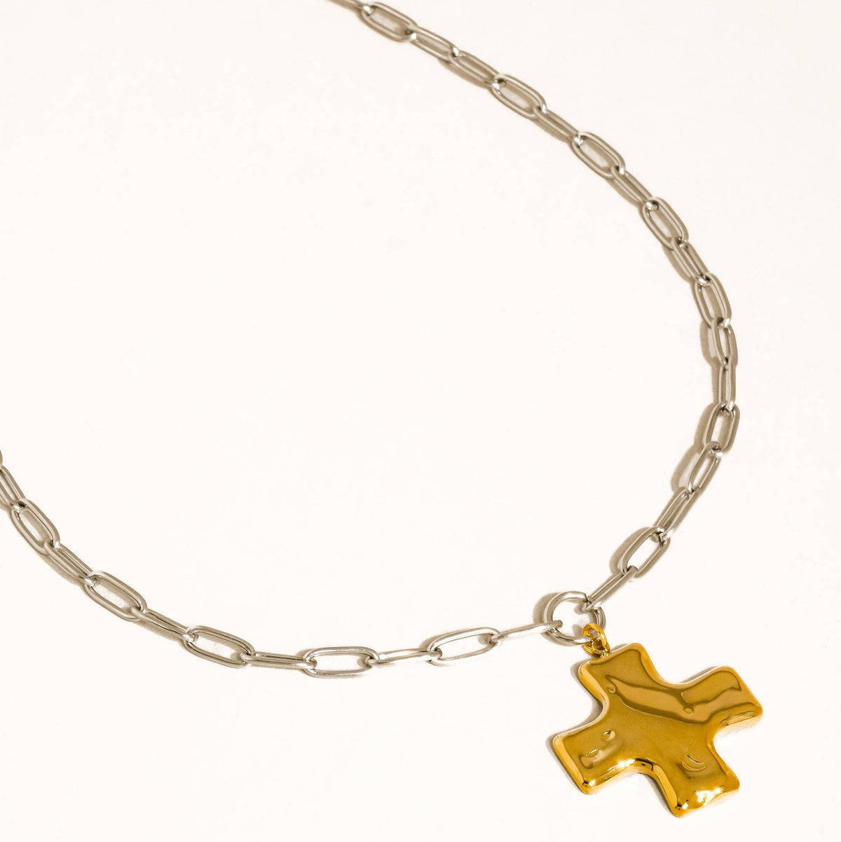 Zeni 18K Gold Non-Tarnish Cross Pendant Chain Necklace